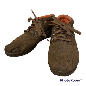 💫 Toms 7.5 Wide Lace up Shoes